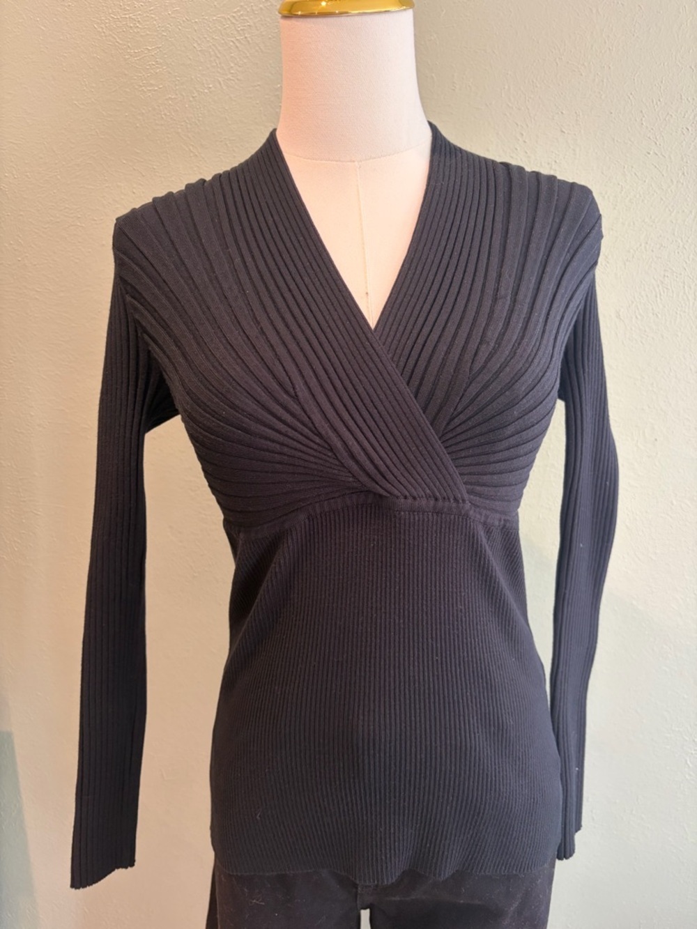 I.N.C. International Concepts
Women's Ribbed Surplice Pullover Sweater size M